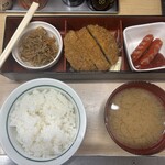 信濃路 - Bランチ定食（この時はメンチときんぴらごぼう）