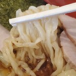 法隆 - 平打ちの多加水ピロピロ麺が旨い