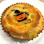 優しいかおりのパン家さん - メープルとおいものパン