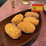 Spanish Bar Mama's Castle - 