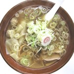 おもだかや - 料理写真:チャーシューメン（わんたん５個トッピング・ネギ山）