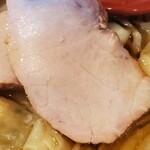 法隆 - チャーシューはデフォで３枚のモモ