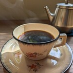 カワセミ珈琲店 - マンデリン680円✨️ポット提供で2杯ちょっと愉しめました。深みがあってやわらかい苦味。スパイスの効いたプリンやトーストにベストマッチでした♪