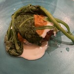 forare - ほうれん草に仔羊肉のハンバーグ肉肉しく美味しいです。