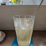 カワセミ珈琲店 - 自家製梅ジュース600円✨️レモネードと迷ってこちらを追加。爽やかでクリアな梅でゴクゴク飲めました。想定よりやや甘め。