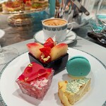 Tiffany Blue Box Café - 