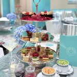 Tiffany Blue Box Café - 