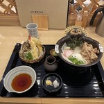 花山うどん 本店 - 