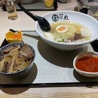 牛刺しと焼肉 仔虎 クリスロード店 - 冷麺とミニ牛丼セット