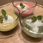 daBOARD - フロマージュブランのムースと旬のフルーツのガスパチョ