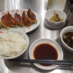 餃子の肉太郎 - 