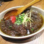 カッチャル バッチャル - ブラックペッパーマトンカレー