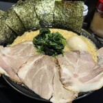 家系ラーメン頂㐂家 - 