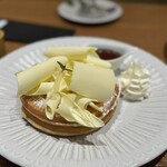 ミルク&パフェ よつ葉ホワイトコージ - 