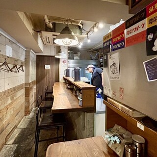 いかれたヌードル フィッシュトンズ_2