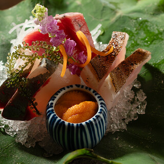 会席コースから単品まで、旬のうまいもの。