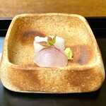 よし町 - 常磐沖産ホウボウお造りと常磐沖産穴子の焼き霜