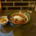 すするか、すすらんか。 - 麻婆豆腐ラーメン鯖節追飯 1,350円