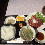 東京牧場 神田店 - 焼肉定食肉大盛990円