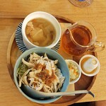 台湾茶房 婉 - ジーローハンセット　ご飯ハーフサイズ