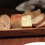 THE FUJIYA GOHONJIN - パンも４種で外れ無し