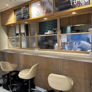 カーリーズ クロワッサン トウキョウ ベイク スタンド_2