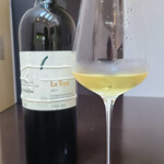 日本料理 TOBIUME - ⑧ラ・トーサ・ソーヴィニヨンブラン 2011（白ワイン、イタリア）葡萄品種：ソーヴィニヨンブラン
      CAINOYA ＜京都＞の塩澤シェフからTOBIUMEさんの開店祝いに頂いたワイン