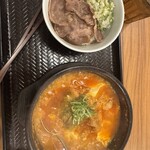 カルビ丼とスン豆腐専門店 韓丼 - 料理写真:
