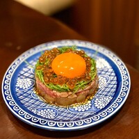 焼肉 にくだらけ - 究極の炙りユッケ
