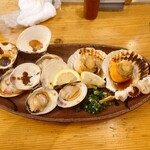 貝屋 マルホウ - 焼き帆立+焼きハマグリ+ホンビノス貝+タコ串