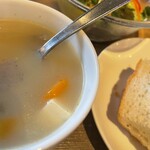 FREEDOM KITCHEN NOMOTO - 硬いパンを綺麗な食べ方できひん