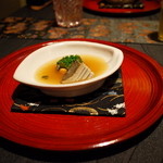 龍吟 - 煮鮑＆揚豆腐 鮑の肝ソースがけ