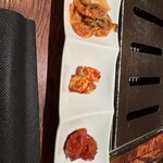 恵比寿焼肉　kintan - キムチ3種盛り合わせ
