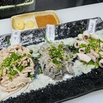 居酒屋 とんや 食肉市場直送 - 三点刺盛(ｶﾞﾂ･ｾﾝﾏｲ・ｺﾌﾞｸﾛ)