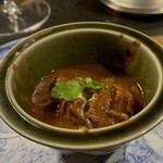 焼肉牛印 - 牛タン赤ワイン煮込み