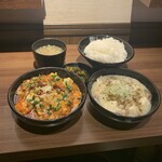 麻婆豆腐TOKYO - ダブルランチ定食(赤＋白)   ¥1,400