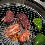 焼肉の和民 - 早速焼き始めます♪