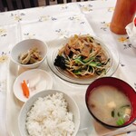 九麗瑠 - レバニラ炒め