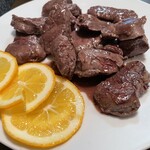 エルムの山麓 ココノススキノ店 - エゾシカヒレ　ニュージーランド産メイヤーレモンを添えて