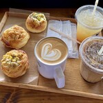 國仲商店 - 料理写真:ツナコーンパン・明太ポテト・いもあんぱん・黒糖ラテ(ホット)・黒糖ラテ(アイス)・ミックスジュース