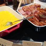 CABIN cafe - スクランブルエッグ、ベーコン、ソーセージ