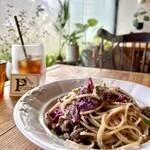 カフェ トコシエ - 蝦夷鹿サルシッチャと赤キャベツのバルサミコスパゲティ