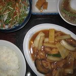 四川飯店 - 鶏肉・長ネギ・白菜の炒め煮定食