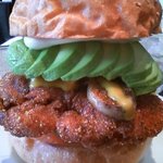 OATMAN DINER - ケイジャンチキンバーガーwithマッシュルーム