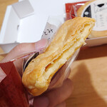 湯の杜ぽっけ - 料理写真:「とよとみバターみるくパイ」4コ入り1180円