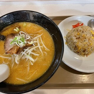 ラーメン屋 福八_0