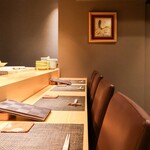 難波 すし麗 - カウンター席