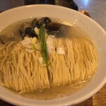 麺や くろえもん - 麺線が綺麗な「宍道湖しじみ中華そば」」