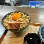 らぁ麺 紫陽花 - 地鶏そぼろの卵かけご飯