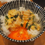 まんしゅう - ジャン麺の具とスープ オンザライス